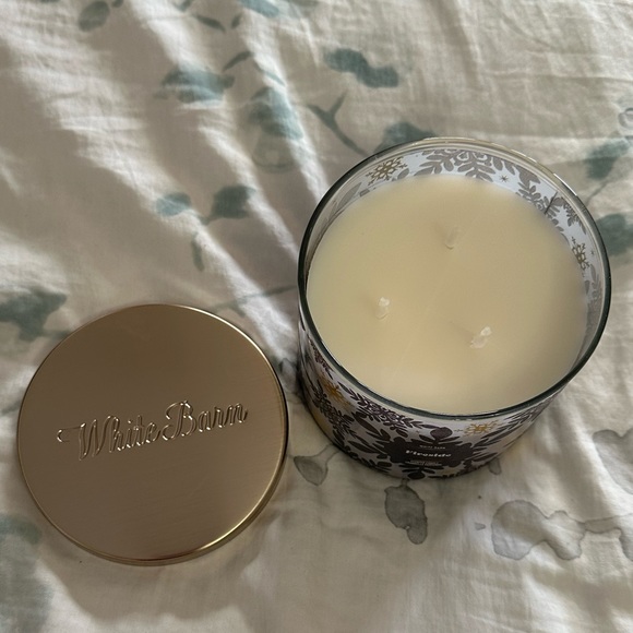 White Barn fireside three wick scented candle. - Picture 2 of 2